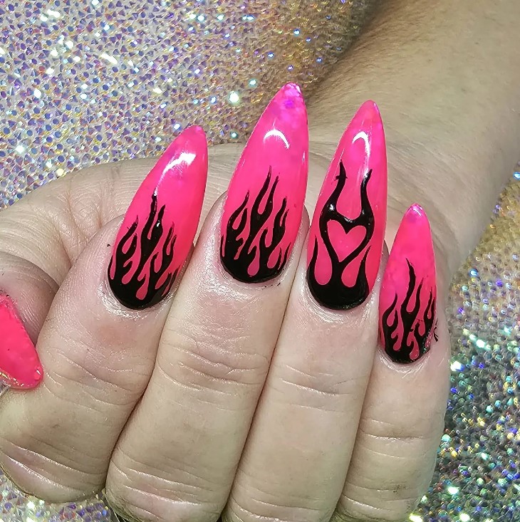 black and pink nails designs